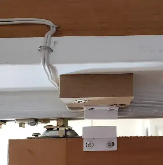 Door sensor on bifold door