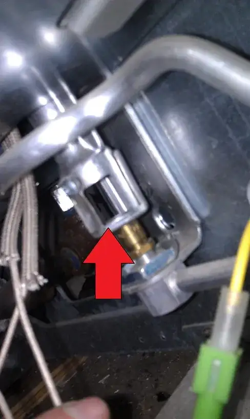 Burner attaching to a gas valve