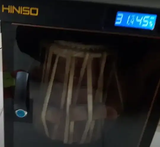 Tabla inside dry cabinet