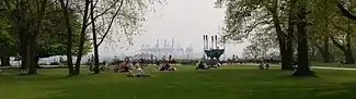 Image 17Altona Balkon, overlooking Hamburg Harbour at a height of 27&nbsp;m (89&nbsp;ft) above the Elbe (from List of parks and gardens in Hamburg)