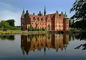 Image 9Egeskov Castle, Denmark (from Portal:Architecture/Castle images)