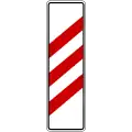 Level crossing countdown marker (placed under the triangular warning sign, usually 150&nbsp;m before crossing)