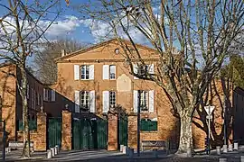 Manor House.
