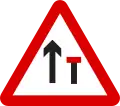 Right-hand lane of a 2-lane 1-way road closed