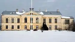 Ontika manor