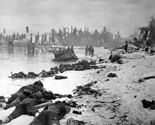 Image 9Bodies of U.S. Marines on the beach of Tarawa. The Marines secured the island after 76 hours of intense fighting. Over 1,000 American and ~4600 Japanese troops died in the fighting. (from World War II casualties)
