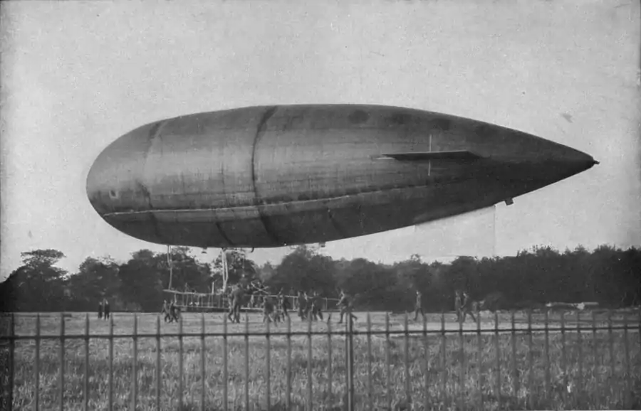 EB1911 Aeronautics Fig 3. - British Army Dirigible.png