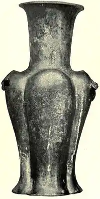 EB1911 China - Vase.jpg