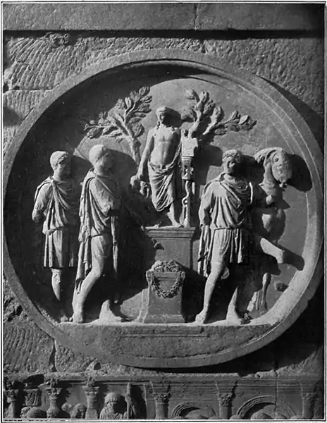 EB1911 Roman Art - Medallion, Arch of Constantine.jpg