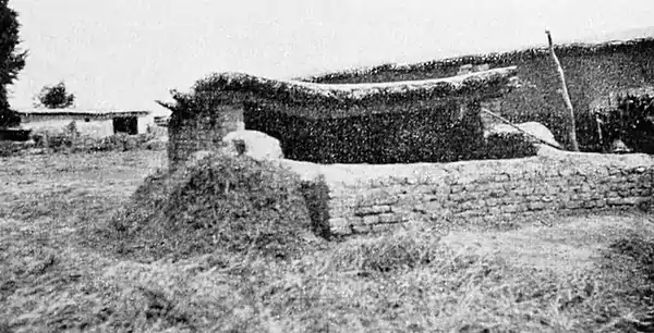 Farmers of forty centuries - Compost shelter and pig pen, Chihli.jpg