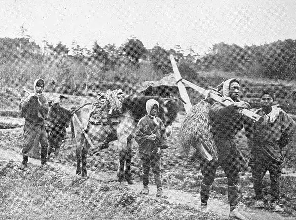 Farmers of forty centuries - Home after the day's work, in Japan.jpg