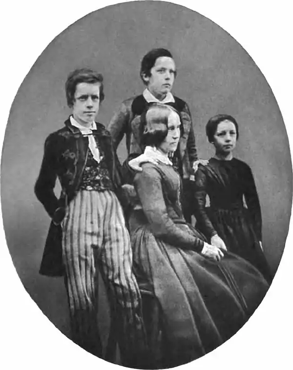 Henry Villard - Mother - Sister Emma - Uncle Robert.jpg