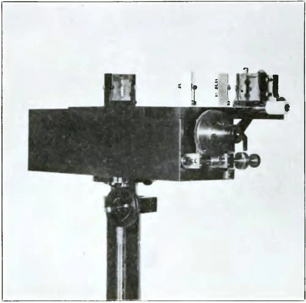 Michelson Light waves and their uses fig040.jpg