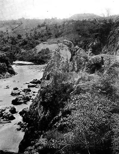 Pas de roland - Book of the Pyrenees.jpg