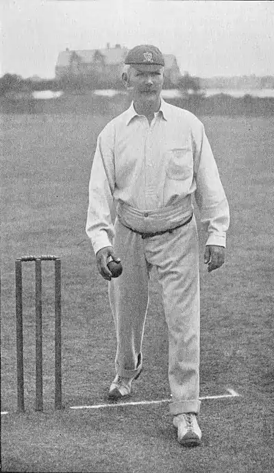 Ranji 1897 page 098 Walter Humphreys' lob-bowling.jpg
